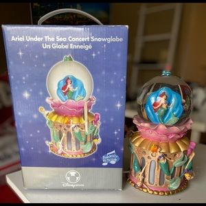 Disney Little Mermaid Daughters of Triton SnoGlobe